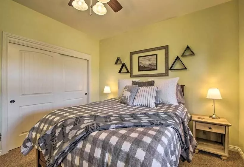 Sugar Bear Lodge W/ Game Room   5 Mi To Village!