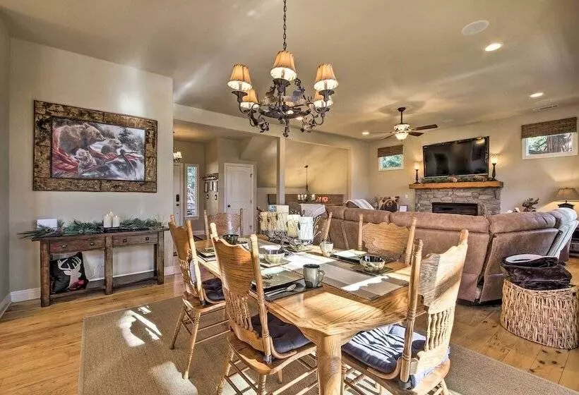 Sugar Bear Lodge W/ Game Room   5 Mi To Village!