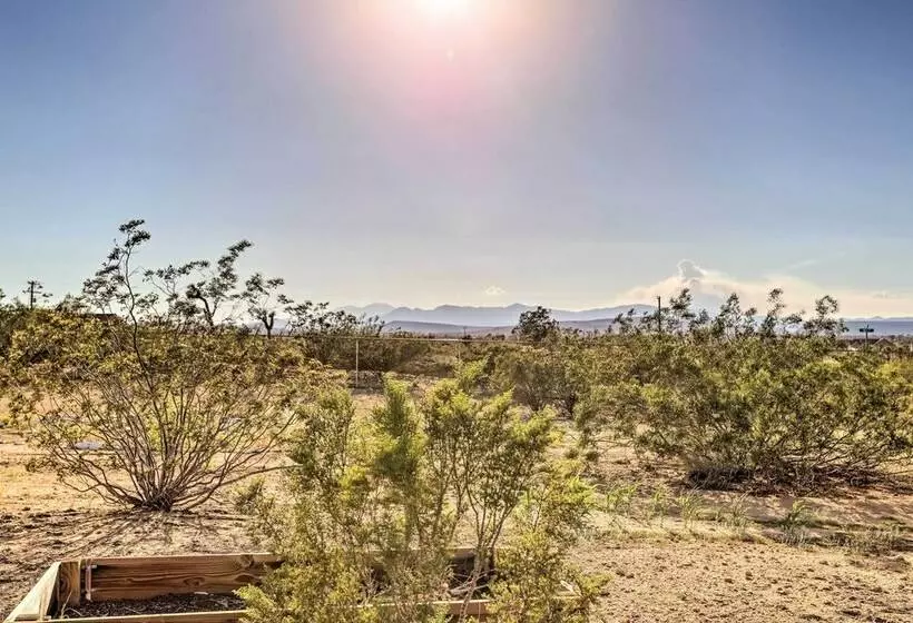 Sunny Oasis W/ Hot Tub ~ 11 Mi To Nat L Park!