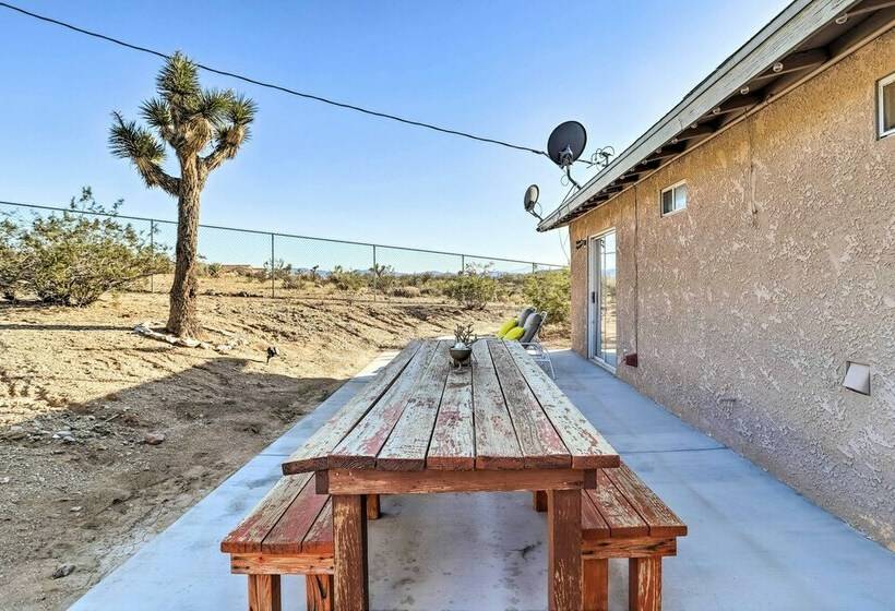 Sunny Oasis W/ Hot Tub ~ 11 Mi To Nat L Park!