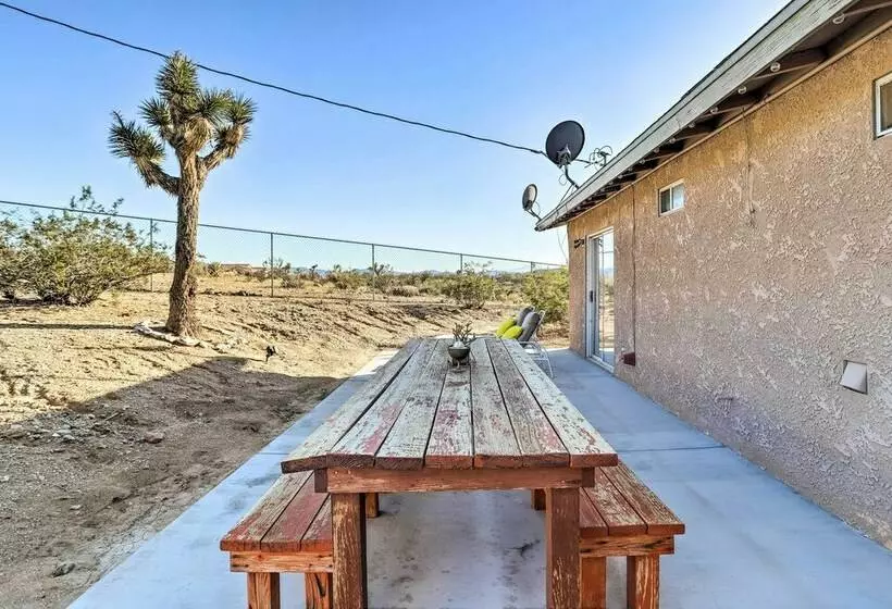 Sunny Oasis W/ Hot Tub ~ 11 Mi To Nat L Park!