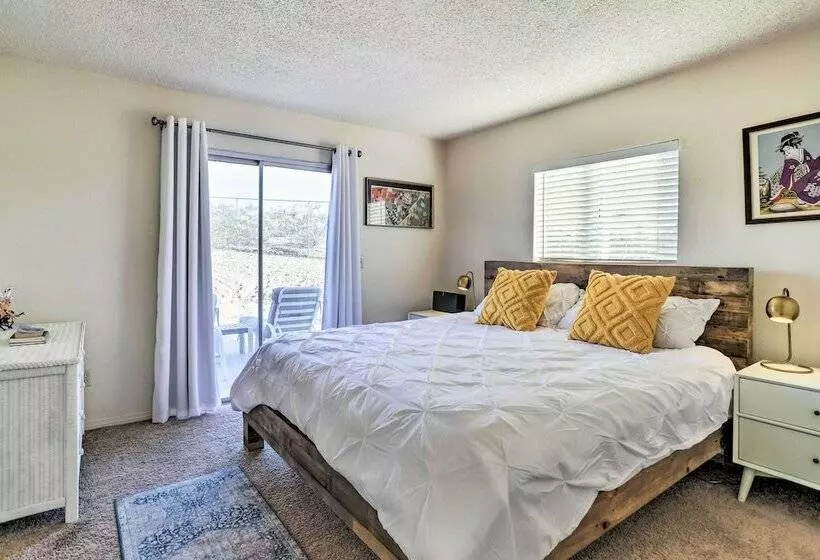 Sunny Oasis W/ Hot Tub ~ 11 Mi To Nat L Park!