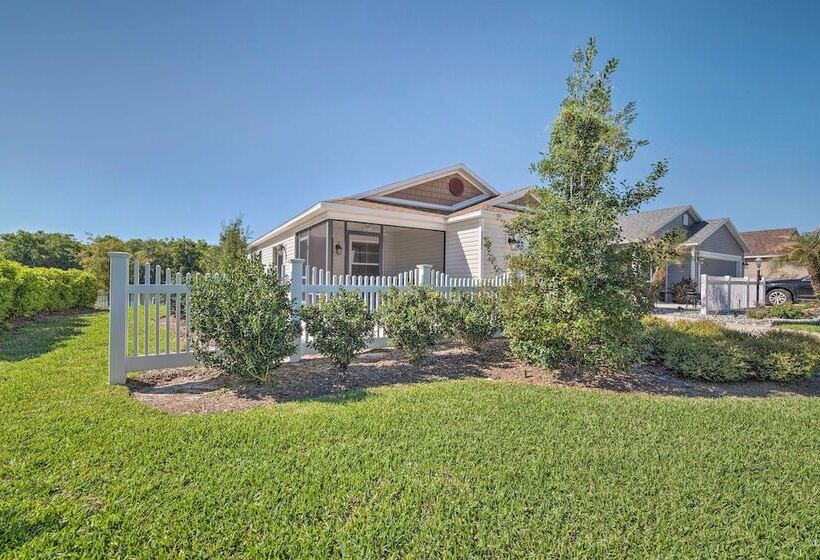 The Villages Retreat W/ Lanai & Lake Views!