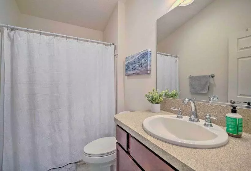 The Villages Retreat W/ Lanai & Lake Views!