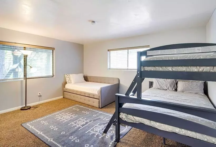 Twin Peaks Cabin < 4 Mi To Lake Arrowhead!