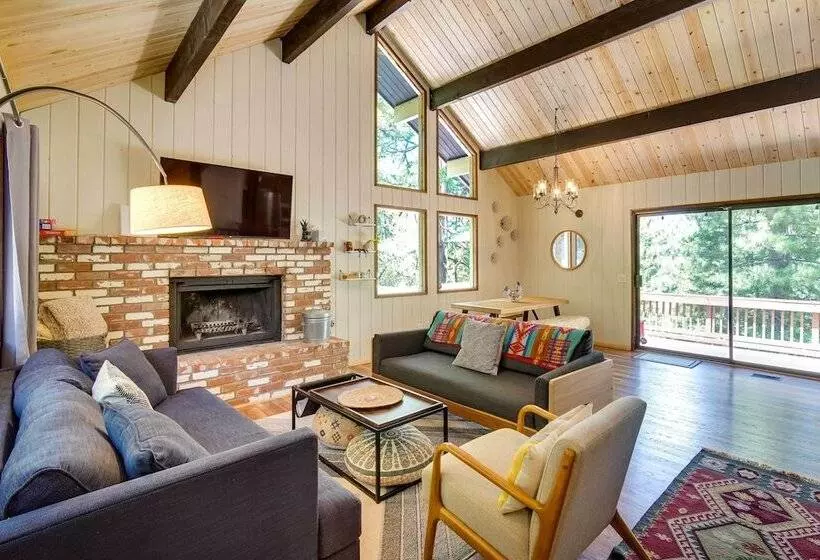 Twin Peaks Cabin < 4 Mi To Lake Arrowhead!