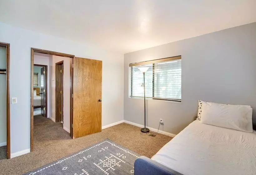 Twin Peaks Cabin < 4 Mi To Lake Arrowhead!