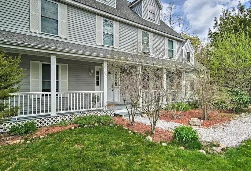 Updated Falmouth Family Home ~ 2 Mi To Beach!