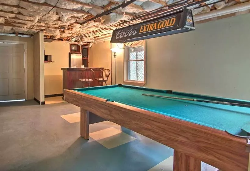 Updated Falmouth Family Home ~ 2 Mi To Beach!