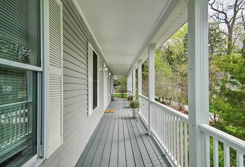 Updated Falmouth Family Home ~ 2 Mi To Beach!