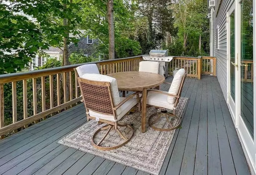 Updated Falmouth Family Home ~ 2 Mi To Beach!