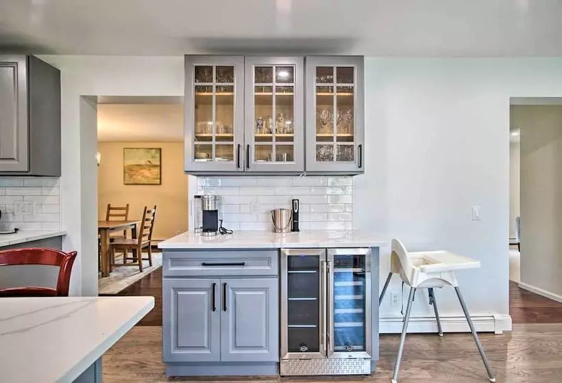 Updated Falmouth Family Home ~ 2 Mi To Beach!