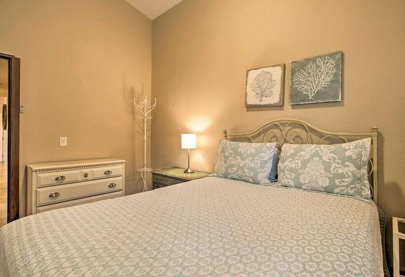 Indian Wells Retreat W/ Pool, Near Tennis Garden