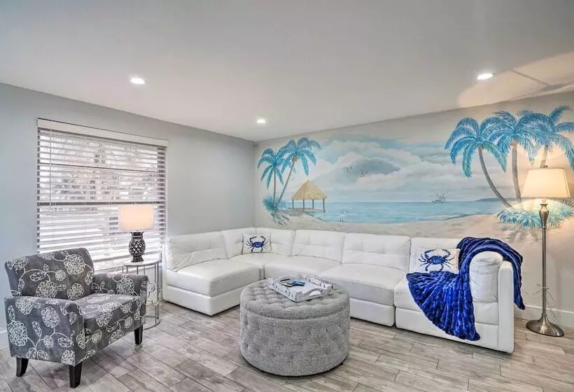 Waterfront Matlacha Home W/ Hot Tub & Grill!