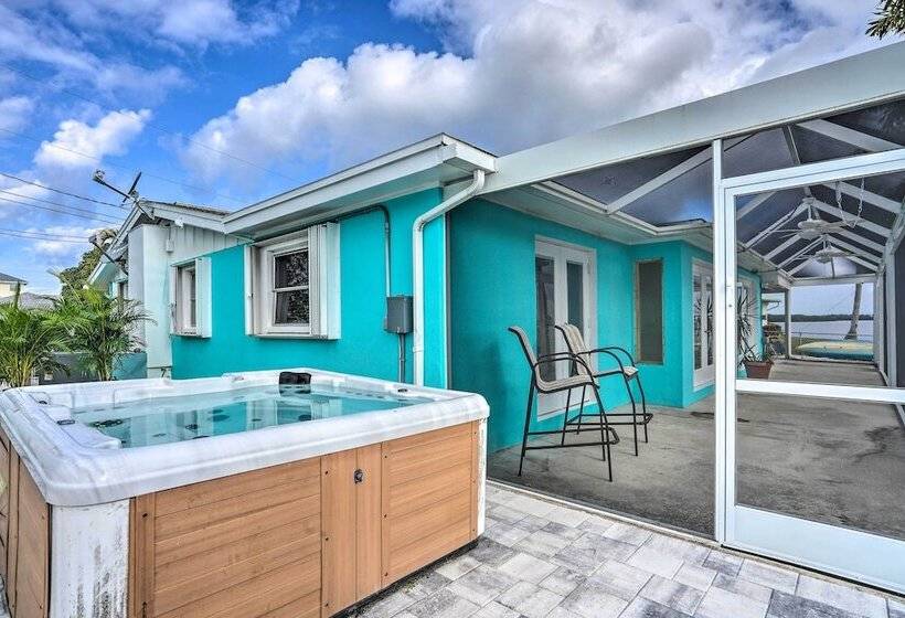 Waterfront Matlacha Home W/ Hot Tub & Grill!
