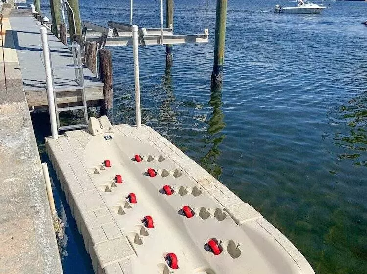 Waterfront Matlacha Home W/ Hot Tub & Grill!