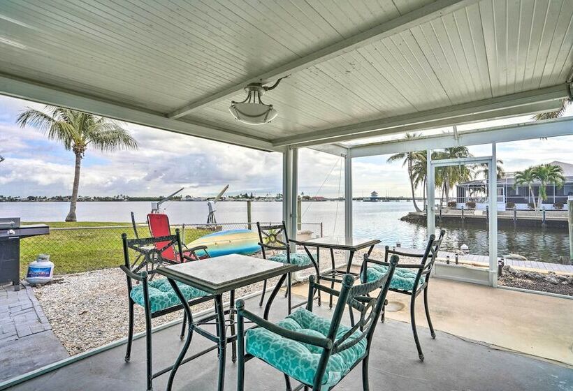 Waterfront Matlacha Home W/ Hot Tub & Grill!