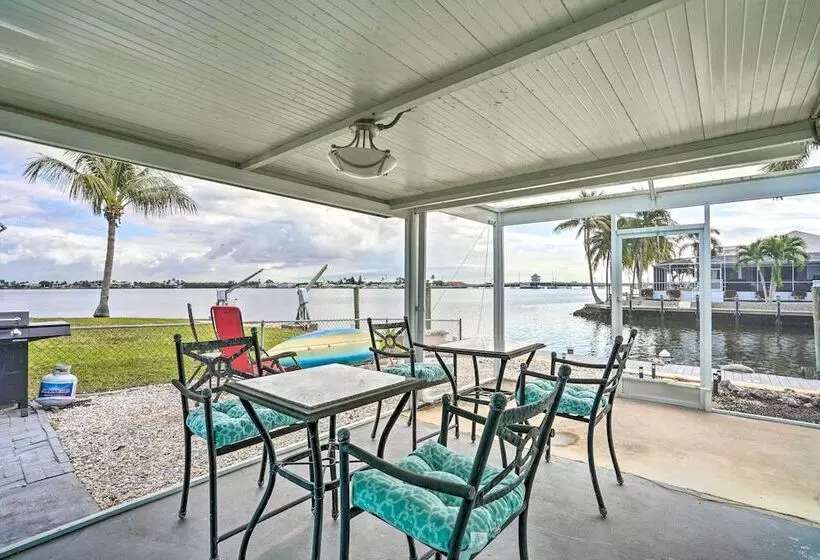 Waterfront Matlacha Home W/ Hot Tub & Grill!