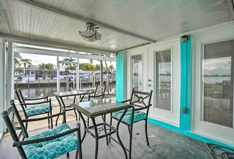 Waterfront Matlacha Home W/ Hot Tub & Grill!