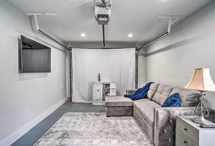 Waterfront Matlacha Home W/ Hot Tub & Grill!