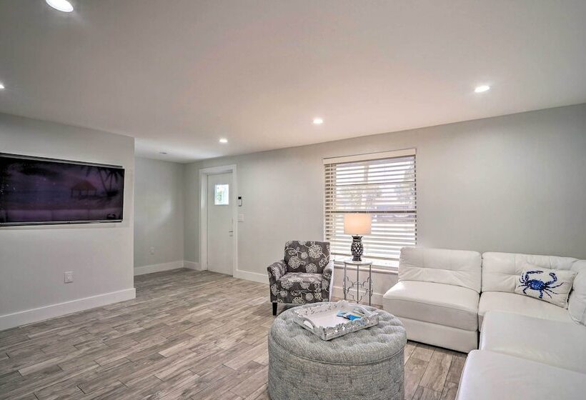 Waterfront Matlacha Home W/ Hot Tub & Grill!