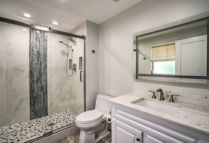 Waterfront Matlacha Home W/ Hot Tub & Grill!