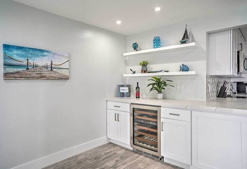 Waterfront Matlacha Home W/ Hot Tub & Grill!