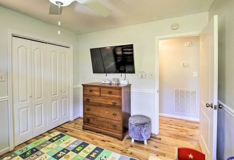 Bristol Home 3 Mi To State Street!