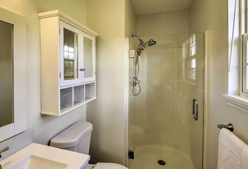 Bristol Home 3 Mi To State Street!