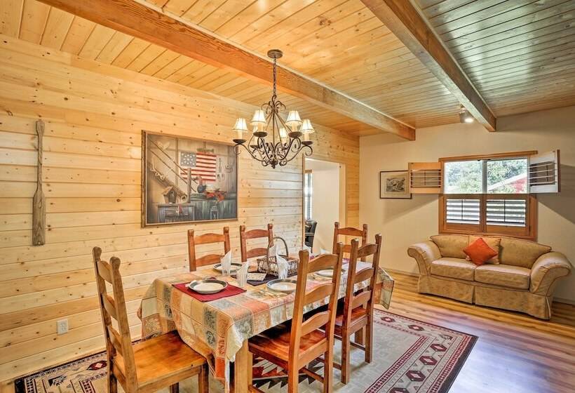 Cabin W/ Backyard Space 1/2 Mi To Trinity Lake!