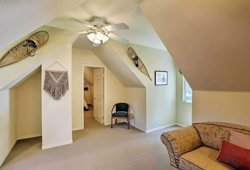 Cabin W/ Backyard Space   1/2 Mi To Trinity Lake!