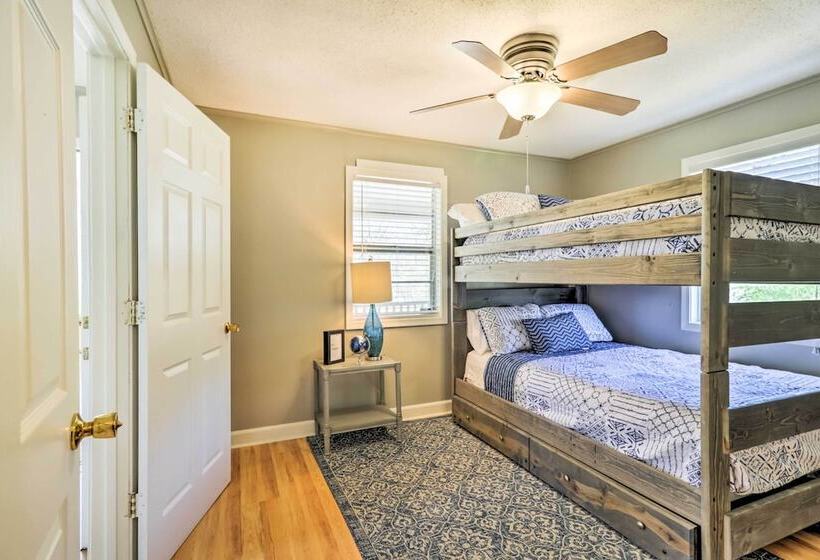 Charming Home W/ Porch: Walk To Greers Ferry Lake!