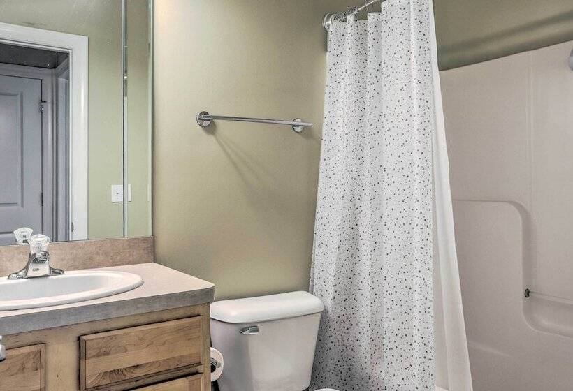 ~ 2 Mi To Downtown Cozy Cleveland Unit