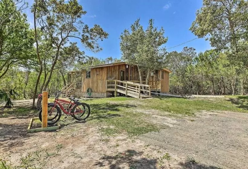 Cozy Hatteras Island Abode ~ 1 Mi To Frisco Beach!