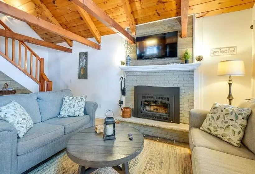 Cozy Tuftonboro Home W/ Deck   Walk To Beaches!