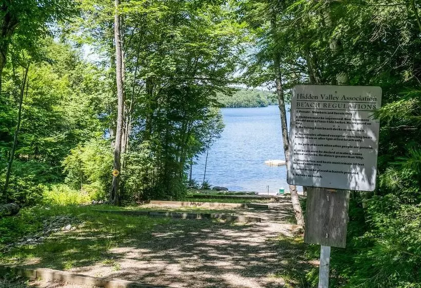 Cozy Tuftonboro Home W/ Deck   Walk To Beaches!