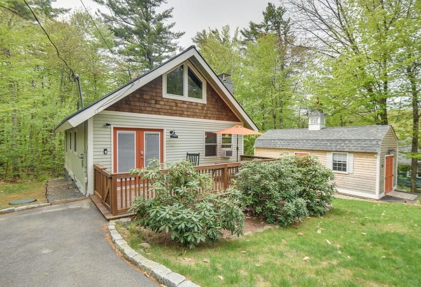 Cozy Tuftonboro Home W/ Deck Walk To Beaches!