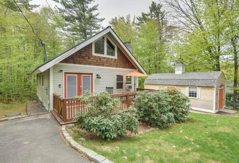 Cozy Tuftonboro Home W/ Deck   Walk To Beaches!