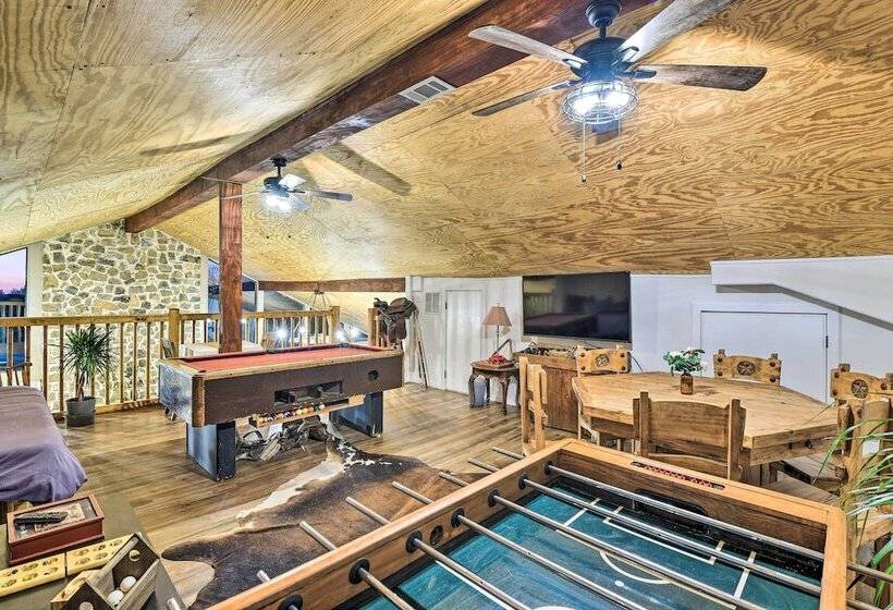 Banquet Hall & Pool: Expansive Forestburg Ranch!