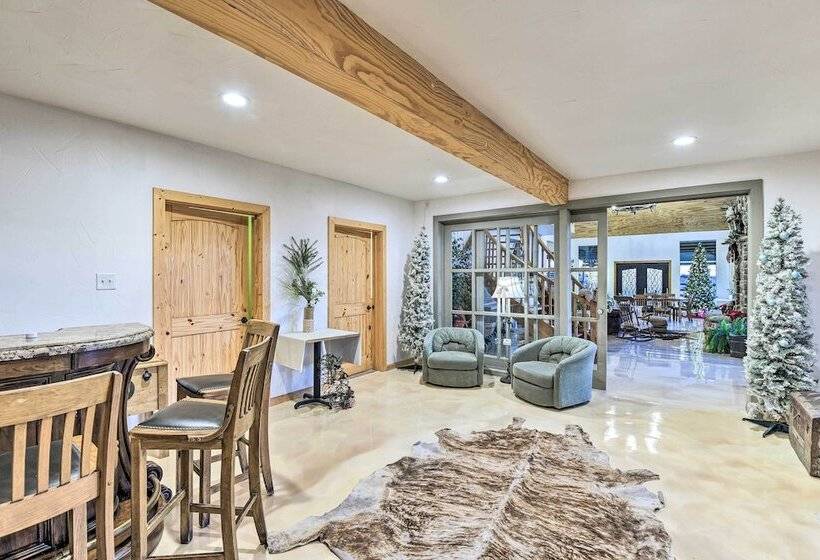 Banquet Hall & Pool: Expansive Forestburg Ranch!