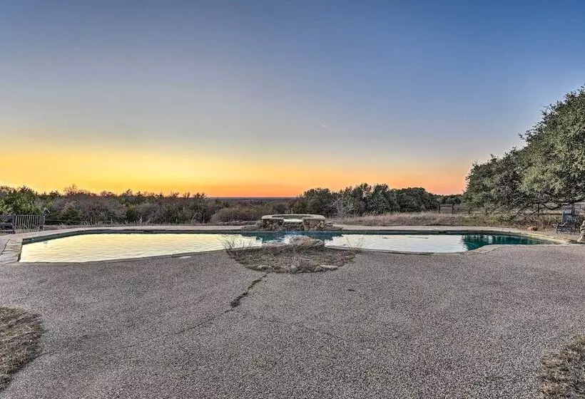 Banquet Hall & Pool: Expansive Forestburg Ranch!