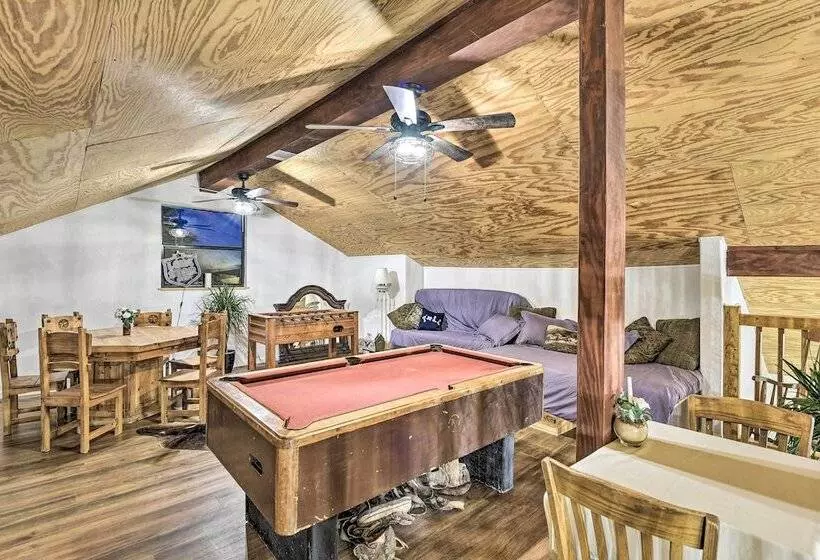 Banquet Hall & Pool: Expansive Forestburg Ranch!