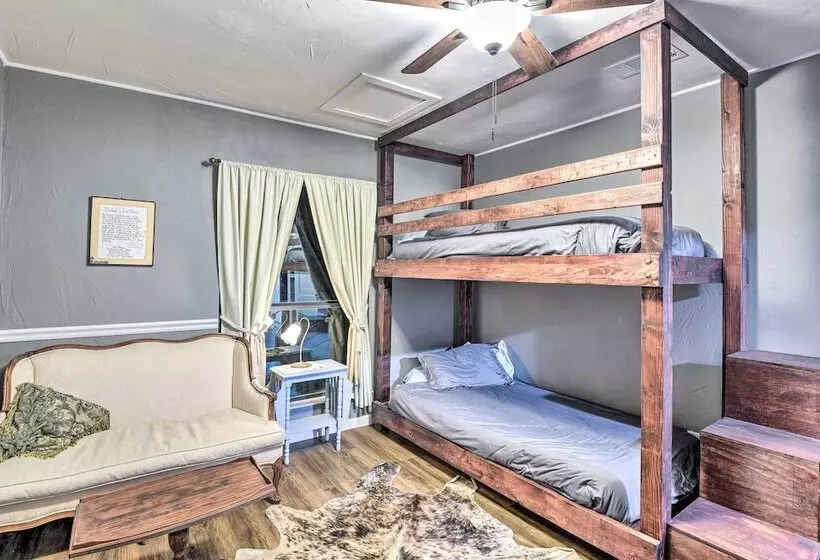 Banquet Hall & Pool: Expansive Forestburg Ranch!