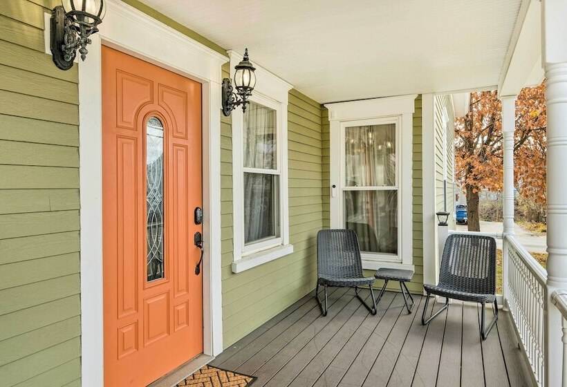 Downtown Lancaster French Victorian Gem!