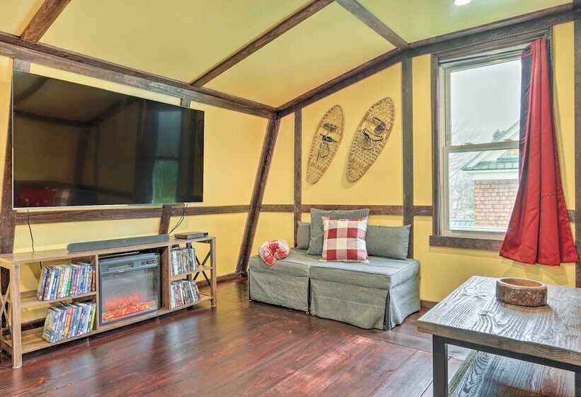 Downtown Lancaster French Victorian Gem!