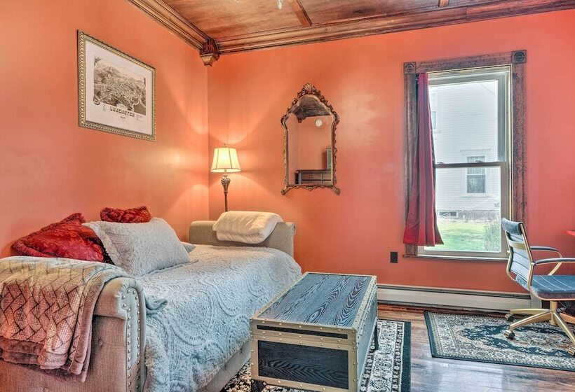 Downtown Lancaster French Victorian Gem!