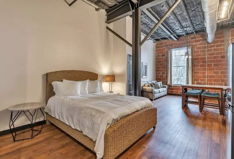 هتل The Brewer S Lofts Above Grand Strand Brewing