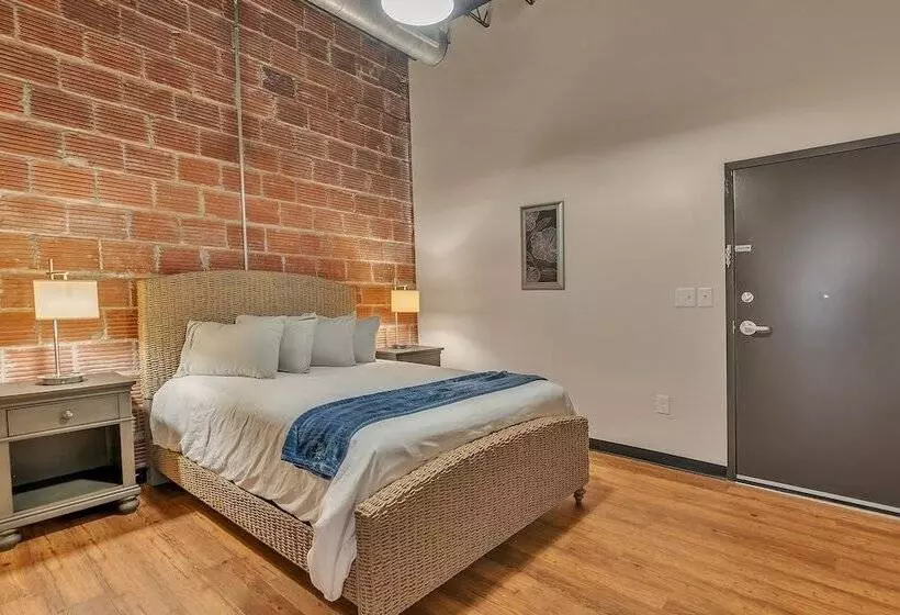 هتل The Brewer S Lofts Above Grand Strand Brewing