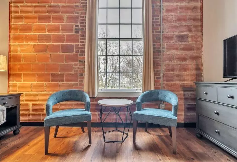 هتل The Brewer S Lofts Above Grand Strand Brewing