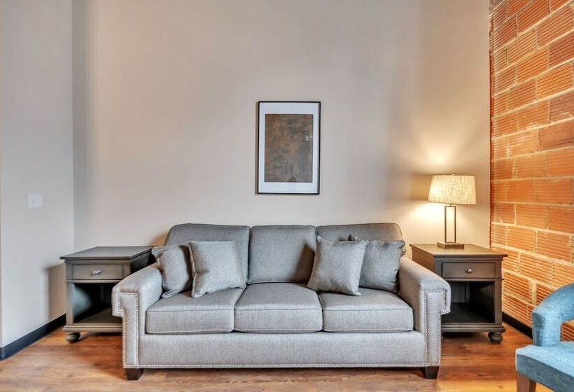 בית מלון כפרי The Brewer S Lofts Above Grand Strand Brewing